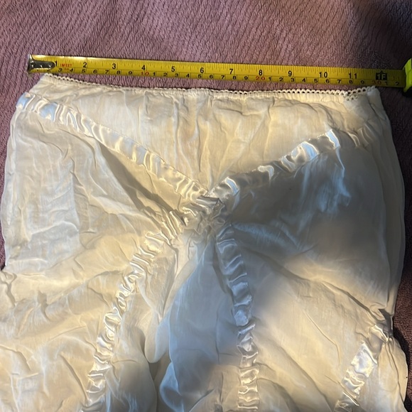 Very unique skirt - Picture 5 of 5